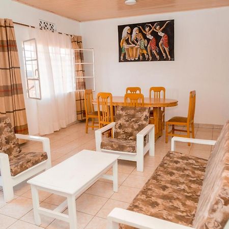 Auberge La Caverne Кигали Экстерьер фото