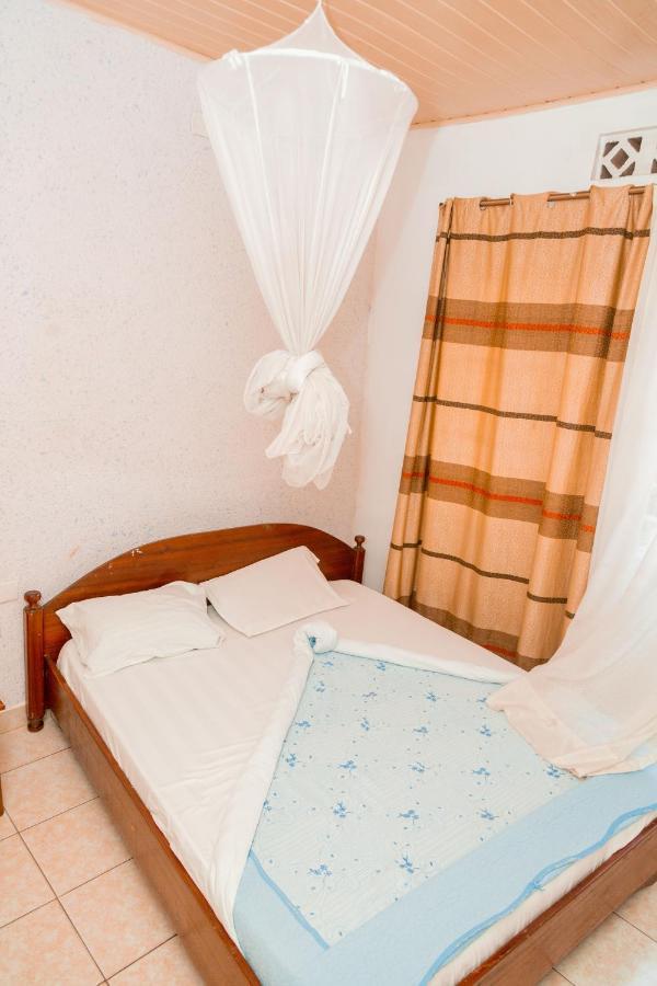 Auberge La Caverne Кигали Экстерьер фото