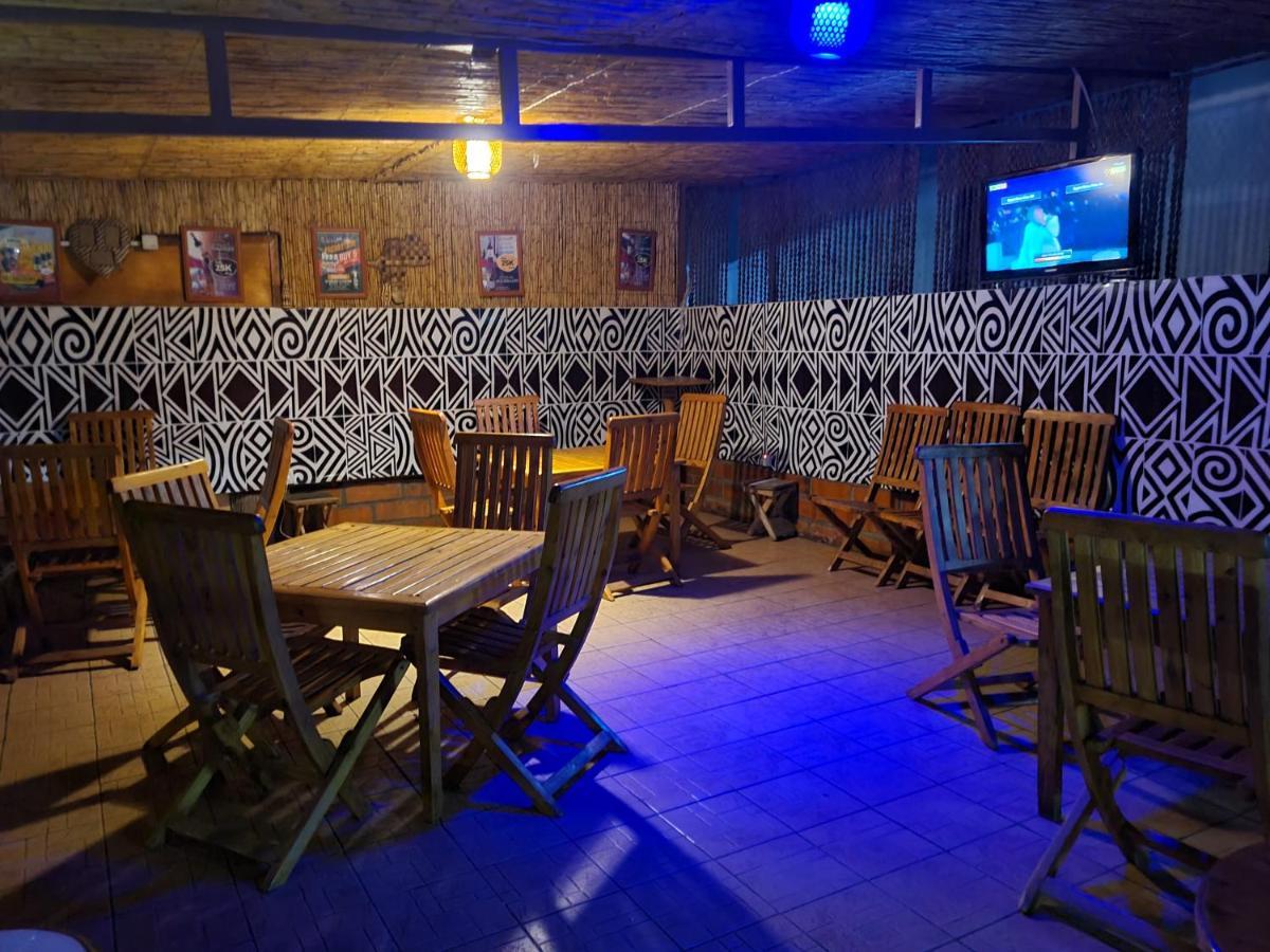 Auberge La Caverne Кигали Экстерьер фото